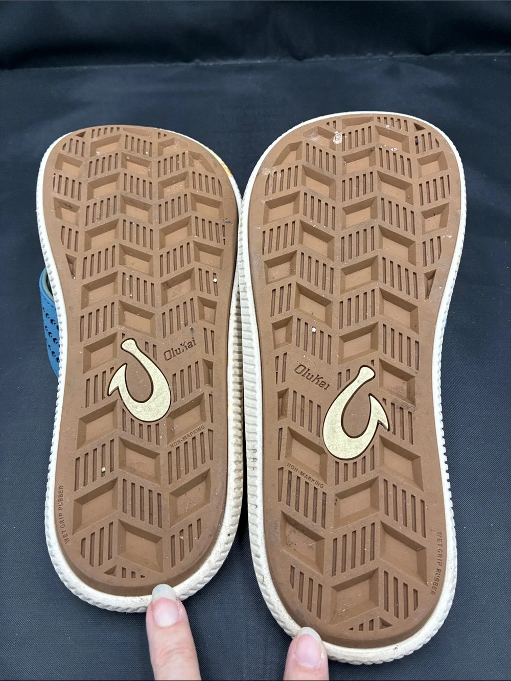 OluKai Blue and Gray Men’s Waterproof Flip-Flops size 8